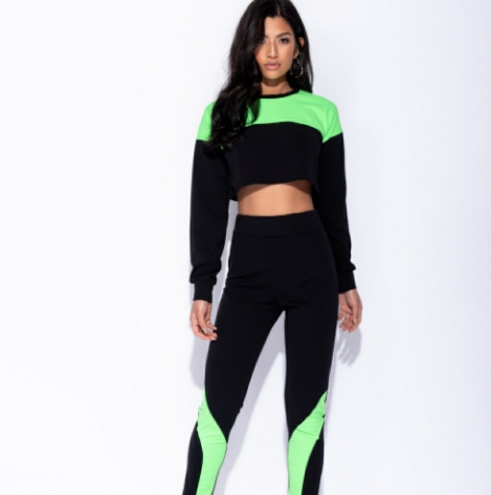 Cropped Top and Leggings Set - Picture 1 of 3